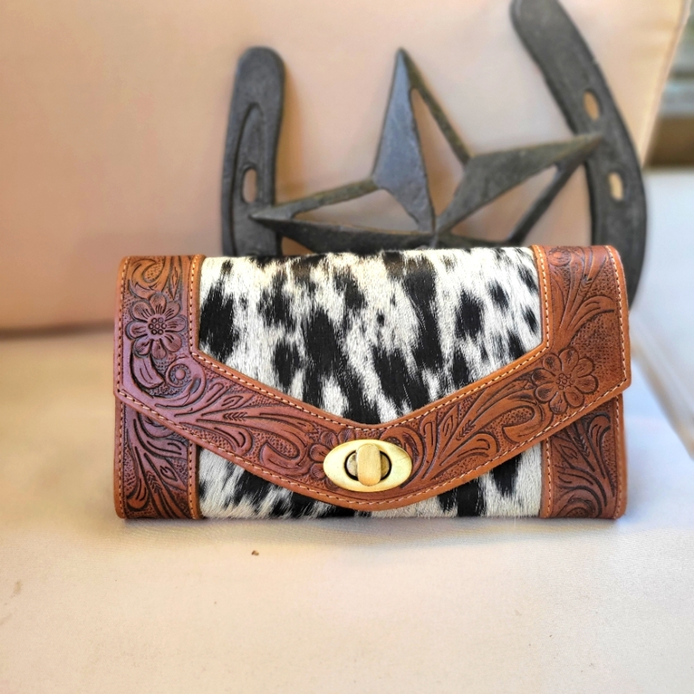 Myra Advent Wallet